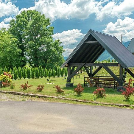 Resort Big House Plitvicka Jezera Licko Petrovo Selo 外观 照片
