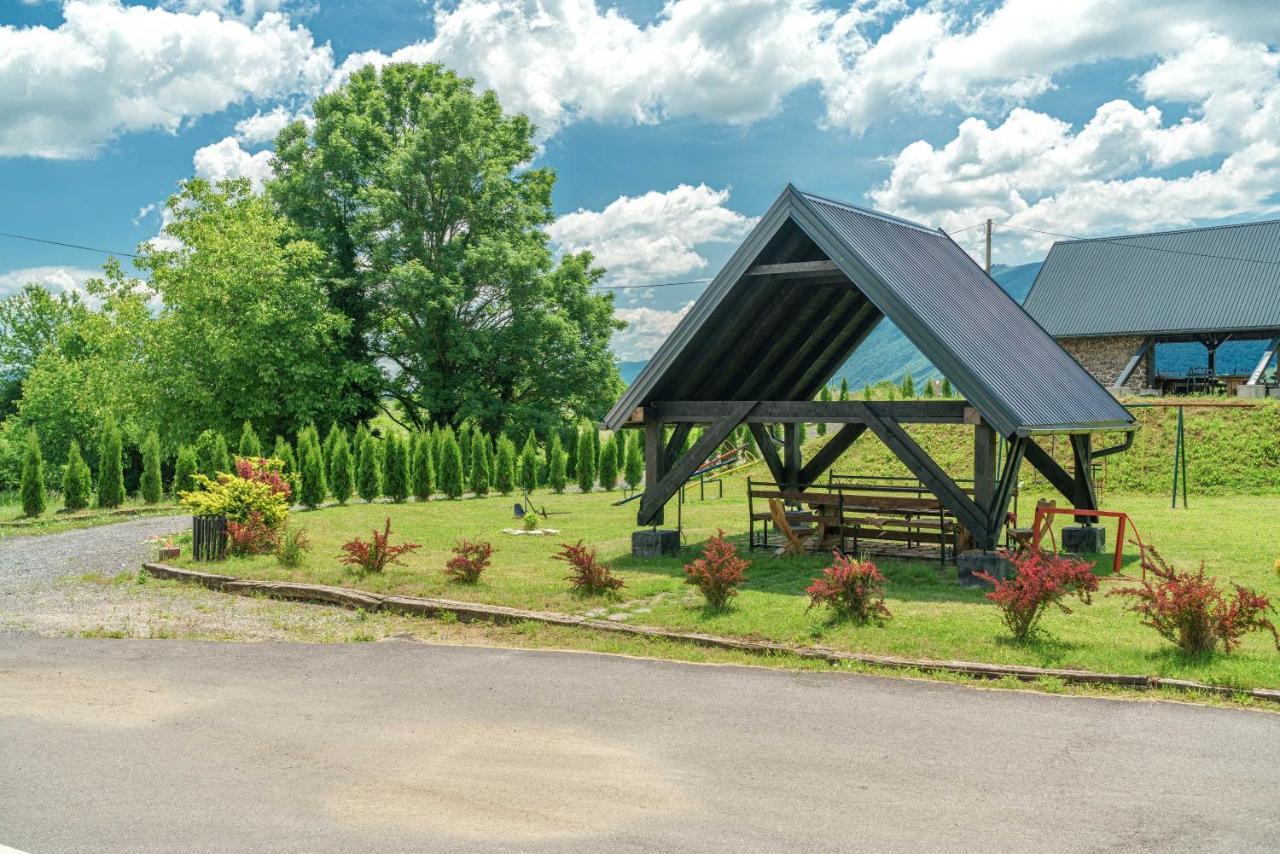 Resort Big House Plitvicka Jezera Licko Petrovo Selo 外观 照片
