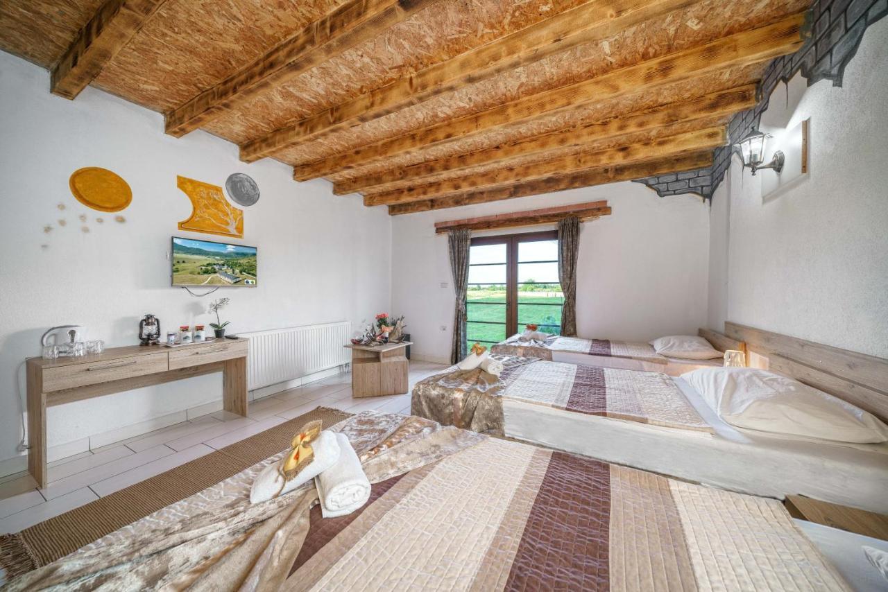 Resort Big House Plitvicka Jezera Licko Petrovo Selo 外观 照片